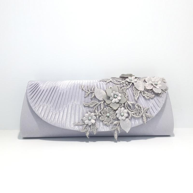 พร้อมส่ง Evening Clutch กระเป๋าออกงาน สีเทา แต่งผ้าลูกไม้ เรียบหรู