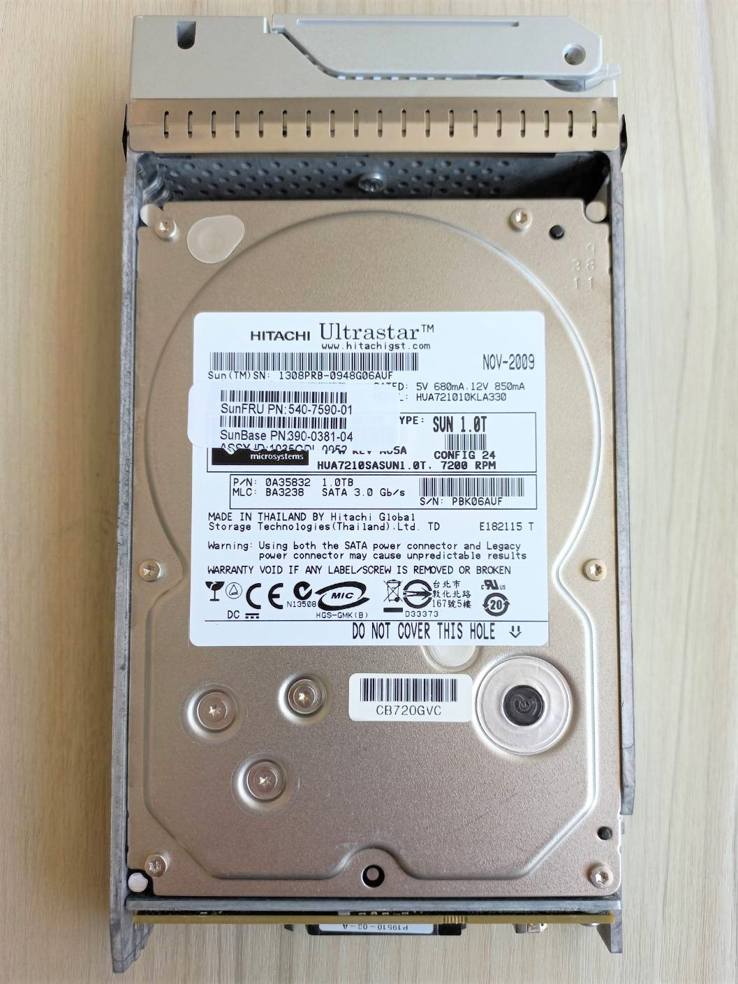 540-7590-01 0A35832 Hitachi Ultrastar A7K1000 1TB 7200RPM SATA 3GBs 32MB Cache 3.5-inch Hard Disk Drive.