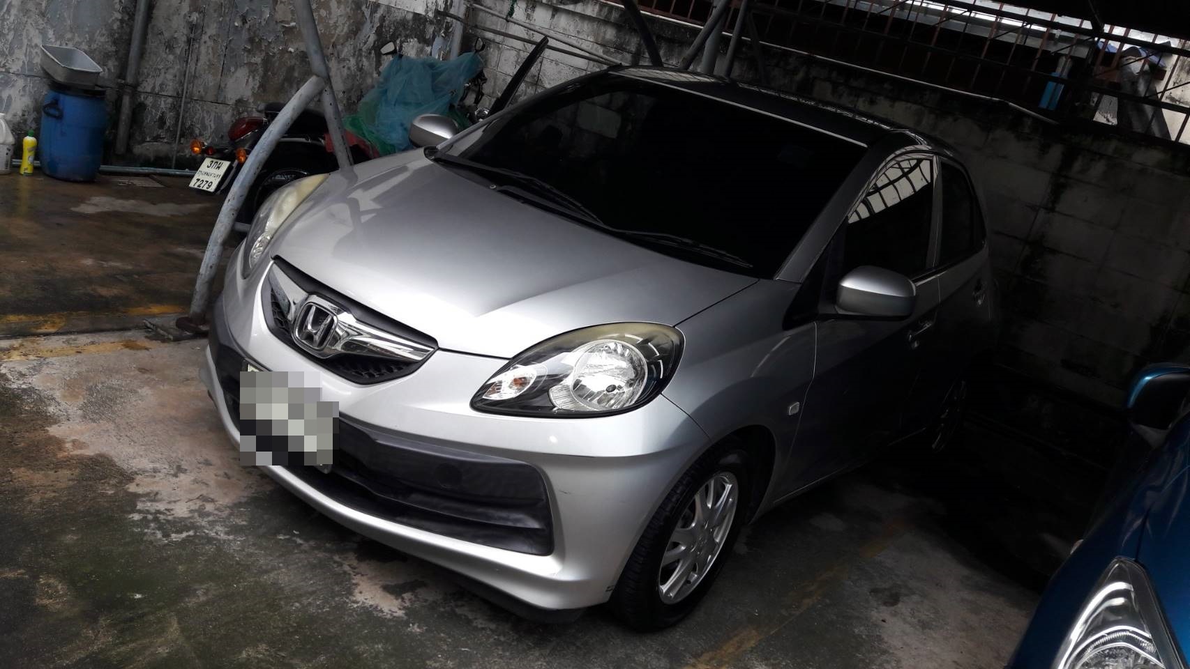ปูพื้นรถยนต์ Honda Brio เข้ารูป