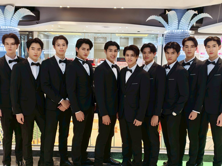 พร้อมเช่า ชุดสูทชาย สีดำ คลาสสิก รุ่นกระดุมเดียว (พร้อมเสื้อกั๊ก)