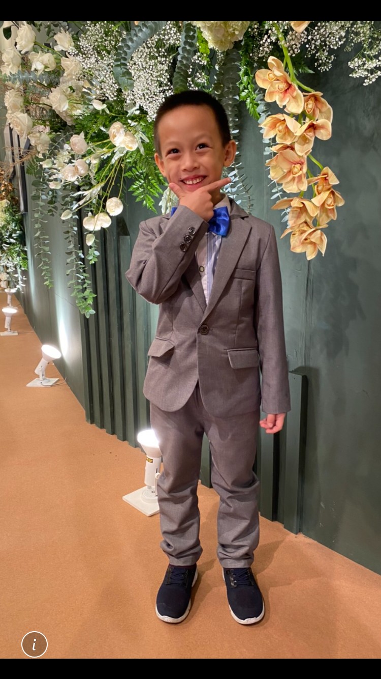 พร้อมเช่า ชุดสูทเด็กชาย สีเทา สากล ** พร้อมเช่าไซส์ 110,120,130, 140**