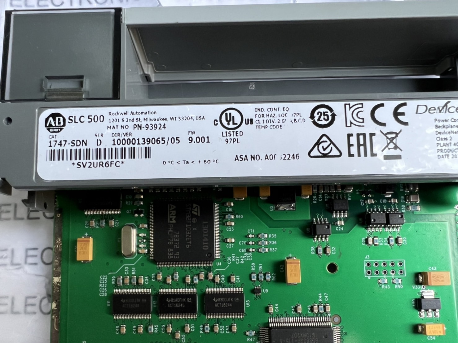 PLC " ALLEN-BRADLEY " รุ่น 1747-SDN