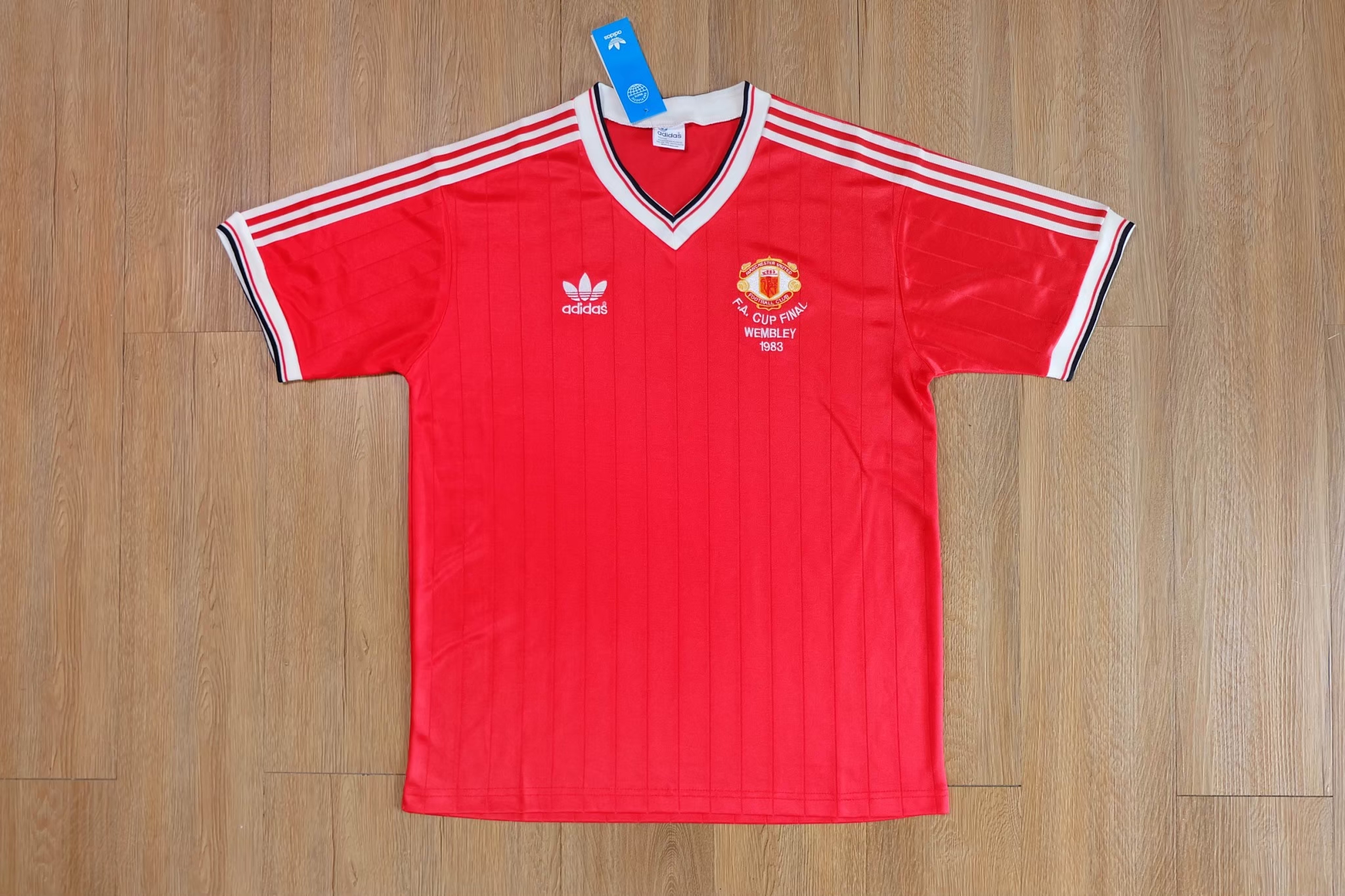 Manchester United 1983 FA Cup Vintage Jersey เสื้อฟุตบอลแมนยูย้อนยุค