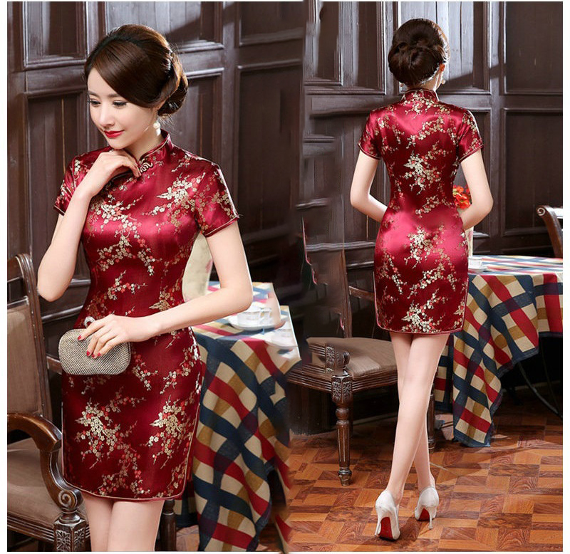 พร้อมส่ง กี่เพ้า / สั้น สีไวน์แดง ลายดอกบ๊วย Cherry Blossom ผ้าไหมจีน กุ๊นขอบ ตัดเย็บอย่างดี (XL)
