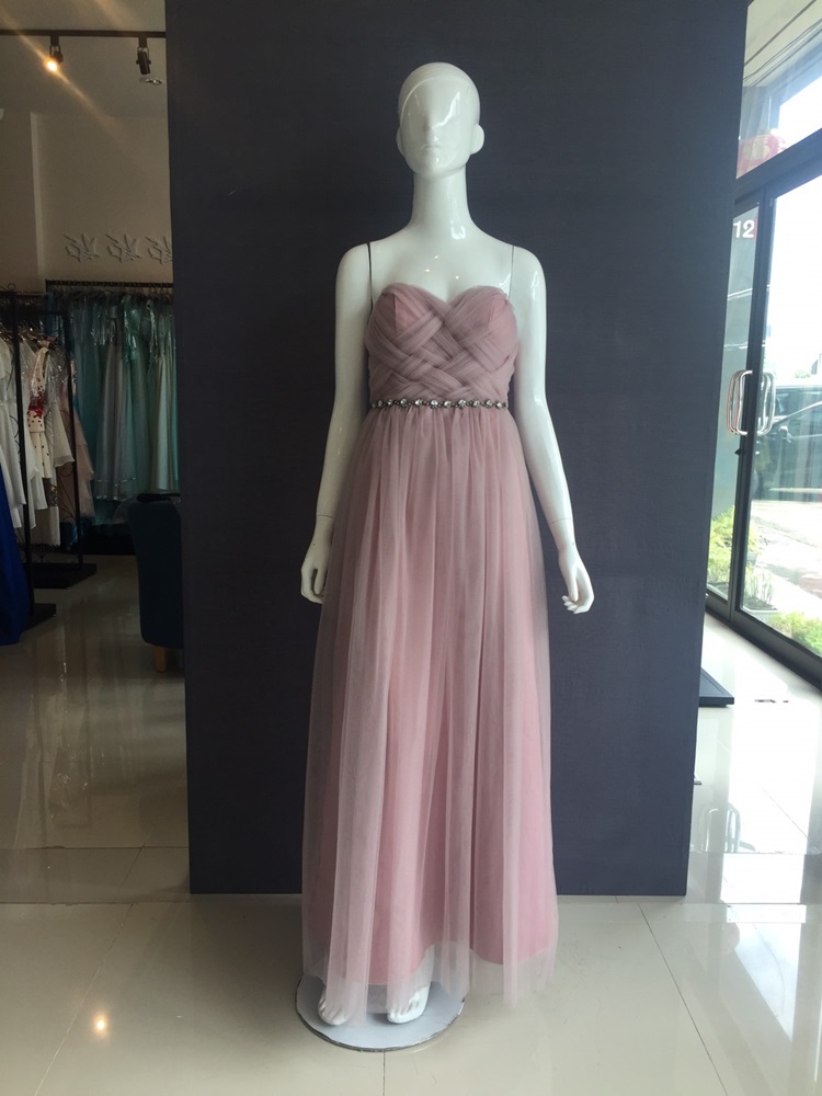 พร้อมเช่า ชุดราตรียาว เกาะอกผ้าตาข่าย ทรงเจ้าหญิงน่ารักมาก (เชือกผูกหลัง)