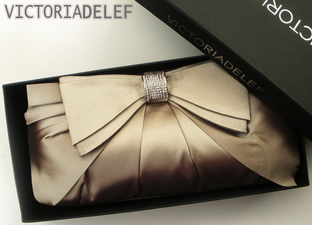 พร้อมส่ง Evening Clutch กระเป๋าออกงาน VictoriaDelef ผ้าซาติน สีชมพู