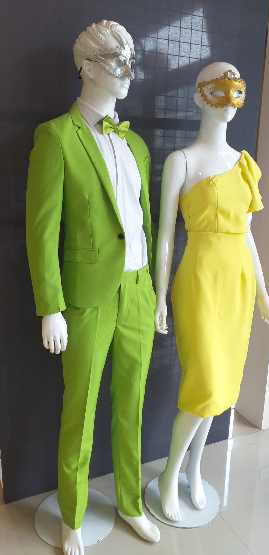 พร้อมเช่า ชุดสูทชาย สีเขียวอ่อน สไตล์เกาหลี (ไม่มีเสื้อกั๊ก)