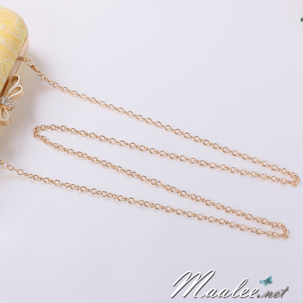 พร้อมส่ง Evening Clutch กระเป๋าออกงาน Emido ทรงสี่เหลี่ยม แบบลูกไม้เรียบหรู สีดำ จุกเปิดเก๋ๆรูปโบว์มีเพชร มาพร้อมสายสะพายยาว