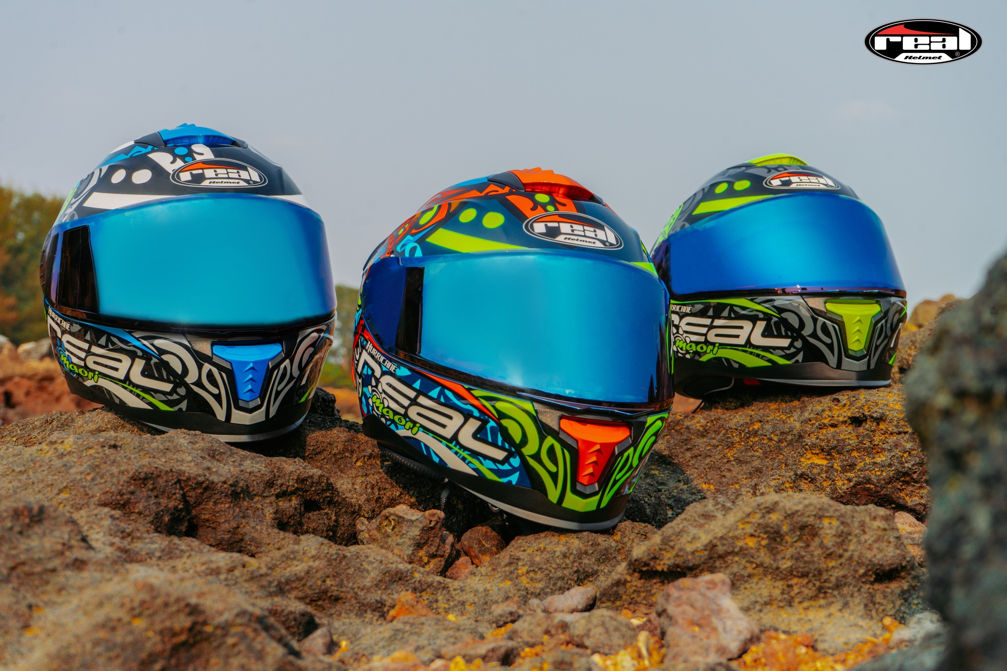 หมวกกันน็อคเต็มใบ หมวกกันน็อค Real Helmets รุ่น Hurricane Maori สีดำ-เหลือง