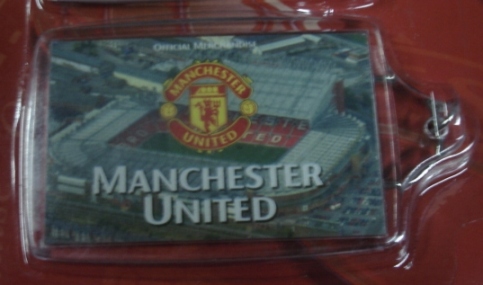พวงกุญแจ ฟุตบอล สโมสรแมนเชสเตอร์ ยูไนเต็ด - โรงละครแห่งความฝัน ใหม่ / MANCHESTER UNITED Football Club Key Ring - THEATRE of DREAMS NEW