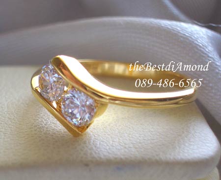 BR043+++แหวนเฉียงเพชร 2 เม็ด+++ งานน่ารักมาก เพชรเฉียง ตัวเรือนเอี้ยวนิดๆ สวยเก๋ค่ะ