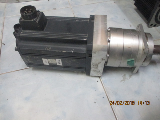 SERVO MOTOR “ MITSUBISHI ” รุ่น HC-SFS702