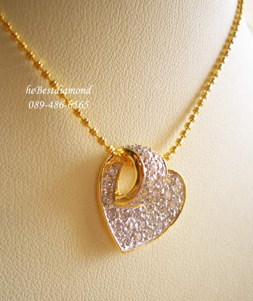 BP419+++จี้เพชร cz หัวใจโค้ง+++จี้น่ารักๆๆ แบบเก๋ น่ารักมากๆๆ ฝังจิกไข่ปลา เพชรแพรวพราวเลยค่ะ รูปแบบก็น่ารัก ห้อยแล้วจะเอียงๆนิดๆดู Modern