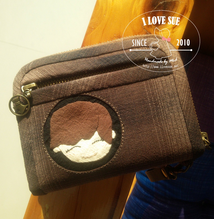 กระเป๋าสองซิปย่อขนาด - ลายนี้ไม่รับทำซ้ำ แจ้งลายใหม่ได้ค่ะ