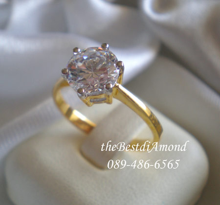 BR973+++แหวนเพชรเม็ดเดี่ยวขนาด 1.5 กะรัต+++ขนาด รูปแบบยอดนิยม ยกชูขึ้น ดูทันสมัย เหมือนของจริงม๊าก เพชรวิบๆปิ๊งๆใส่แทนแหวนแต่งงานสบายๆ ไม่มีล้าสมัย