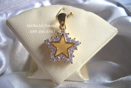 BP410+++จี้ My Star+++จี้ น่ารักมากๆๆ ใช้เพชรรอบวงเลยค่ะน่ารักสุดๆๆ จี้เป็นรูปดาวระยิบระยับเลยค่ะ