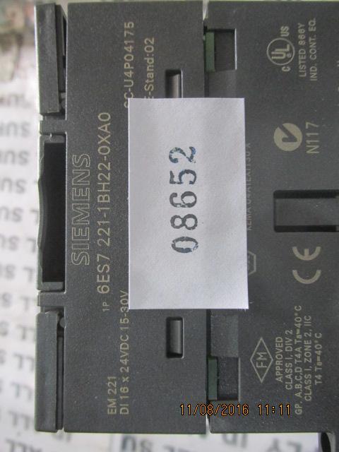PLC “ SIEMENS ” รุ่น 6ES7 221-1BH22-0AX0