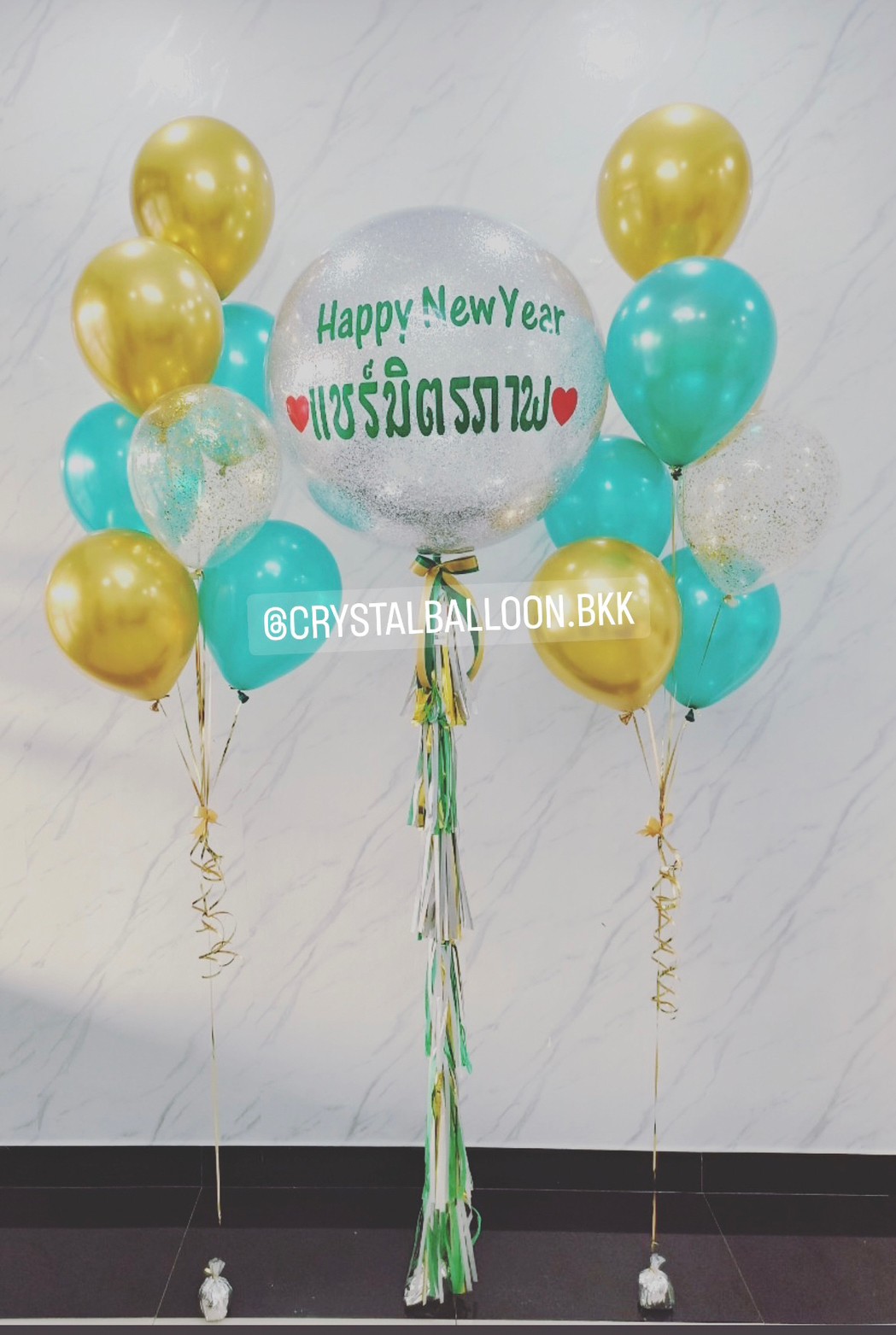 ลูกโป่ง New Year Bubble ขนาด 36" สีเงิน พร้อมตกแต่ง ช่อลูกโป่ง 7 ลูก 2 ลูก,ลูกโป่งใส ใส่กลิตเตอร์ สามารถเปลี่ยนสีลูกโป่ง/เปลี่ยนข้อความ/เปลี่ยนขนาดได้