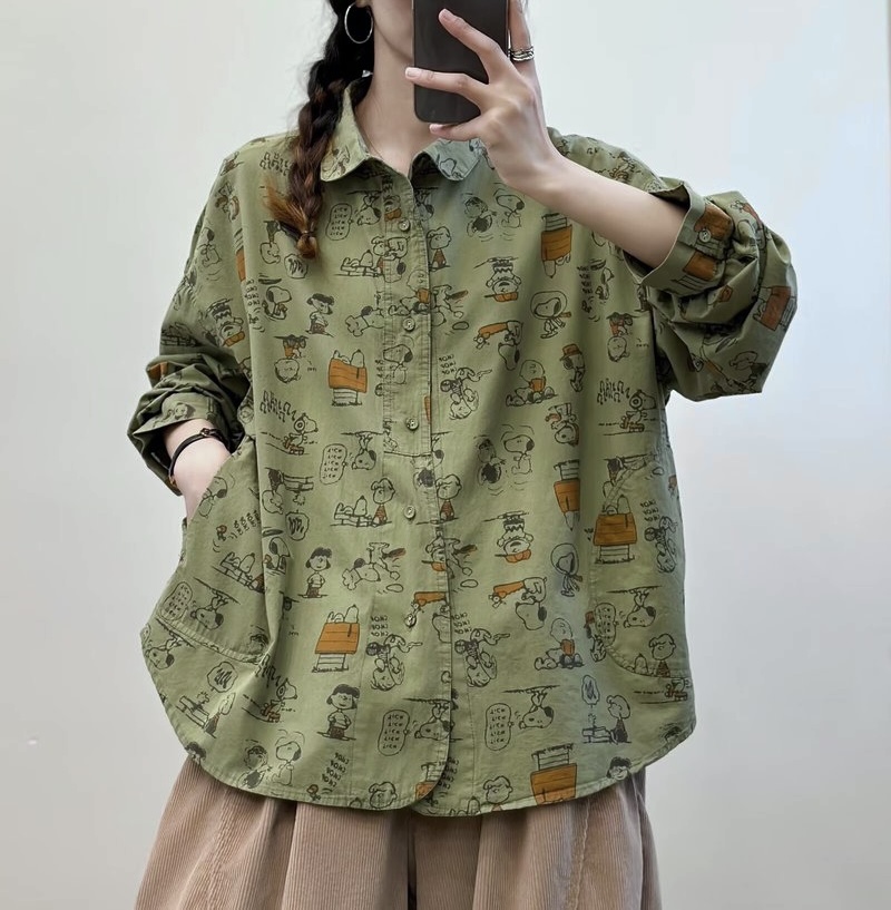 เสื้อเชิ้ตโอเวอร์ไซส์ลายsnoopy แต่งกระเป๋าข้าง