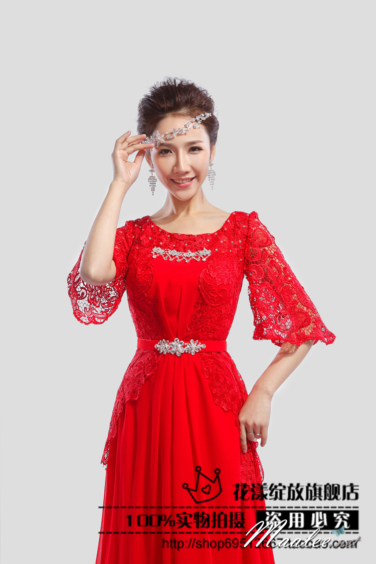 พร้อมเช่า ชุดราตรียาว สีแดง แขนสามส่วน แต่งลูกไม้ จับเดรปทรงนาฬิกาทราย (L=3XL)