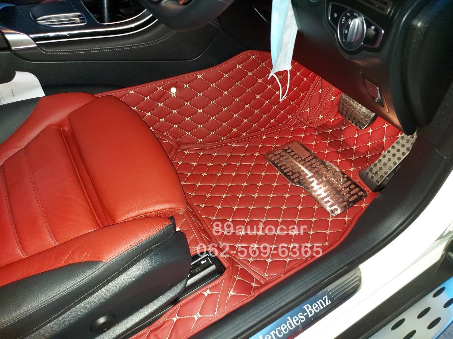 พรมรถยนต์ GLC300e Coupe ปูพรม6D สีแดงไวน์ เข้ารูป เต็มคัน