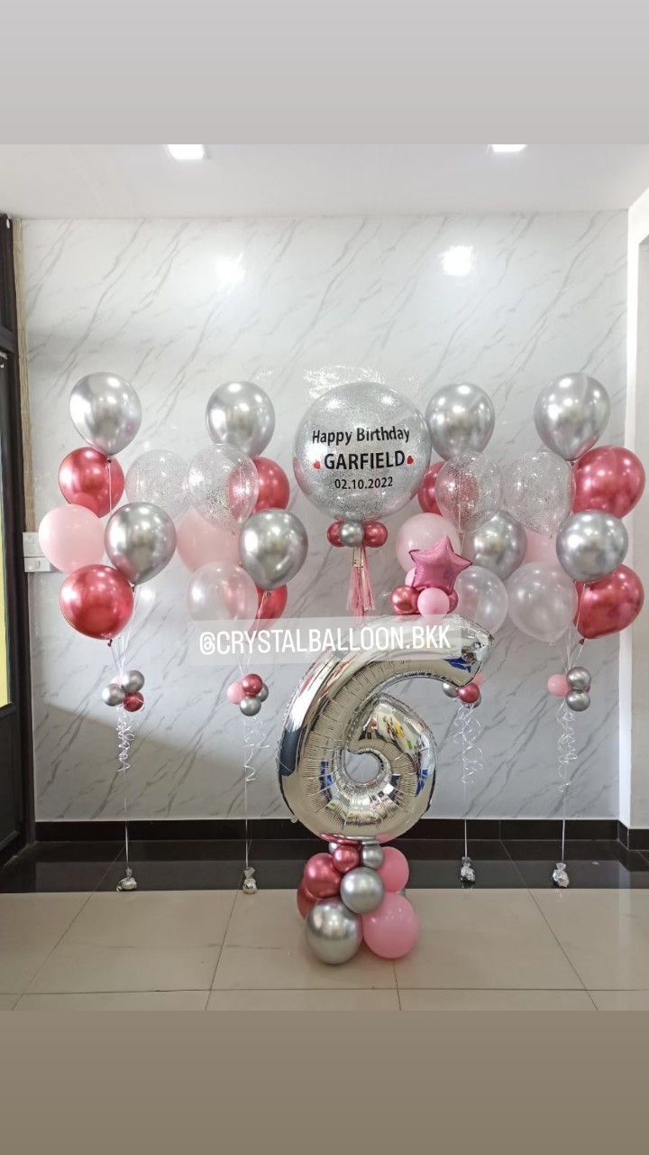 ลูกโป่ง วันเกิดเด็ก Bubble ขนาด 24" กลิตเตอร์สีเงิน พร้อม ช่อลูกโป่ง 7 ลูก 4 ช่อ พร้อมตกแต่ง ฟอยล์ตัวเลข ขนาด 40" ตั้งฐาน 1 ชิ้น สามารถเปลี่ยนสีลูกโป่ง/เปลี่ยนข้อความ/เปลี่ยนสี-ฟอยล์ตัวเลขได้