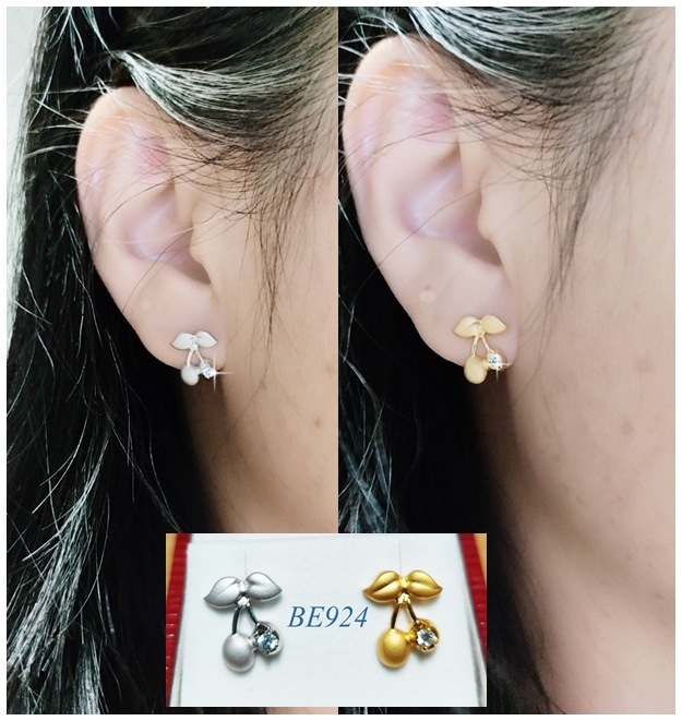 BE944RD ต่างหูเพชรCZ ดีไซน์น่ารักๆๆ ำ เพชรวิ๊งๆๆไม่ใหญ่ ใส่ติดหูได้เลย เก๋สุดๆ ชุปแบบซาตินสวยหรู