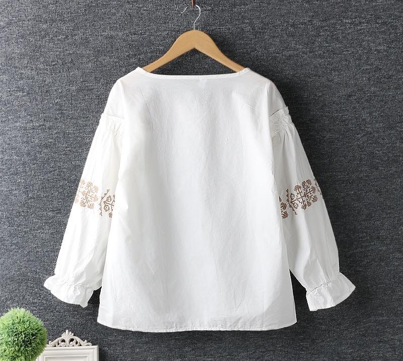 เสื้อผ้าคอตตอนลายปัก