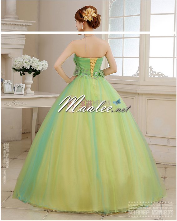 พร้อมเช่า ชุดแฟนซี เกาะอก สีเขียว อกจับจีบปักเลื่อม และดอก น่ารักมาก ใส่ถ่ายพรีเวดดิ้งได้