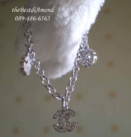 CL011RD+++สร้อยข้อมือ Chanel ตุ้งติ้งน่ารักมากๆๆๆ+++ลายสร้อยคล้ายๆลายผ่าหวาย น่ารักสุดๆ มีตัว Chanel ห้อย 3 อันเป็นส่วนตุ้งติ้ง ดูดี ทันสมัย