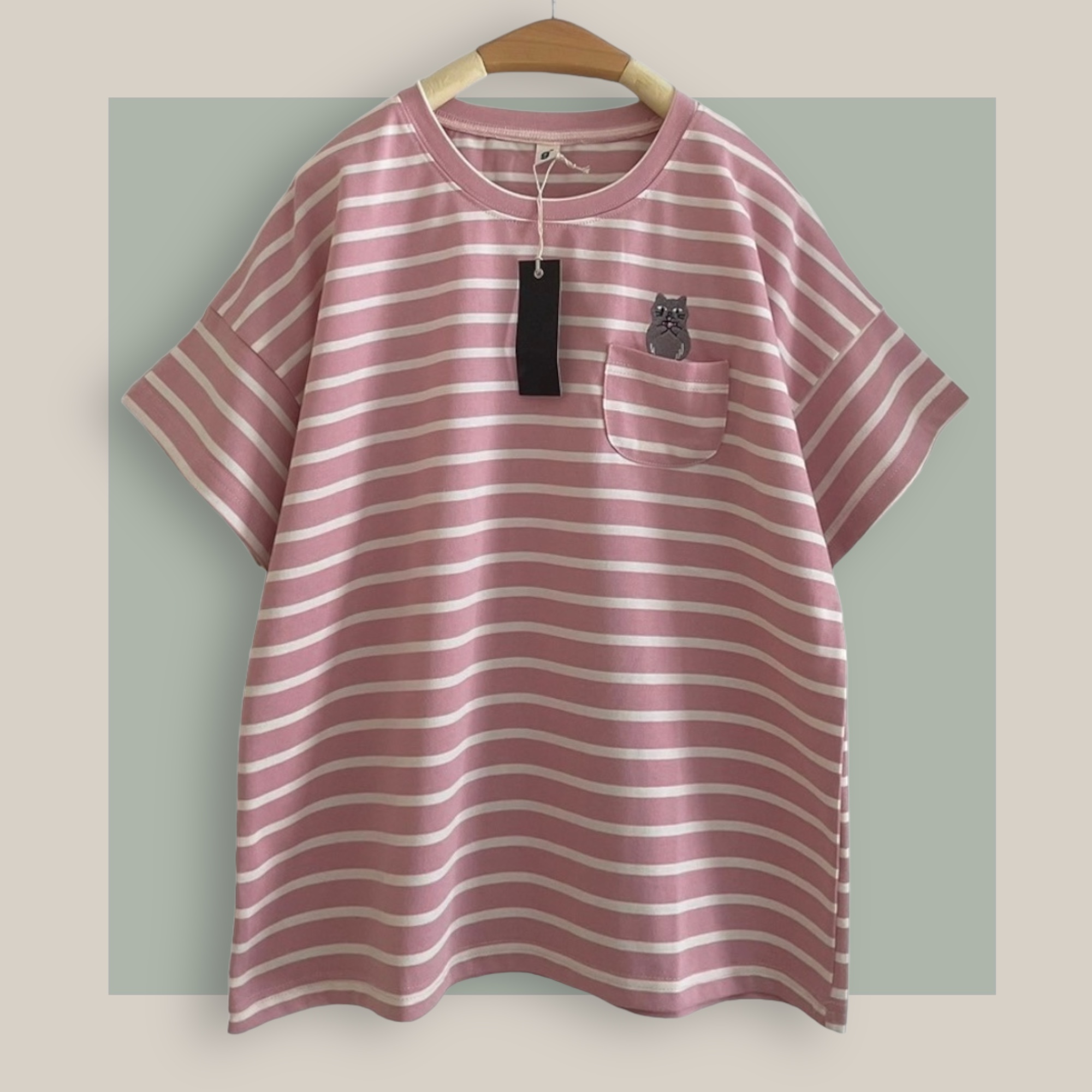 เสื้อยืดลายทางแต่งกระเป๋าปักลายแมว 9am