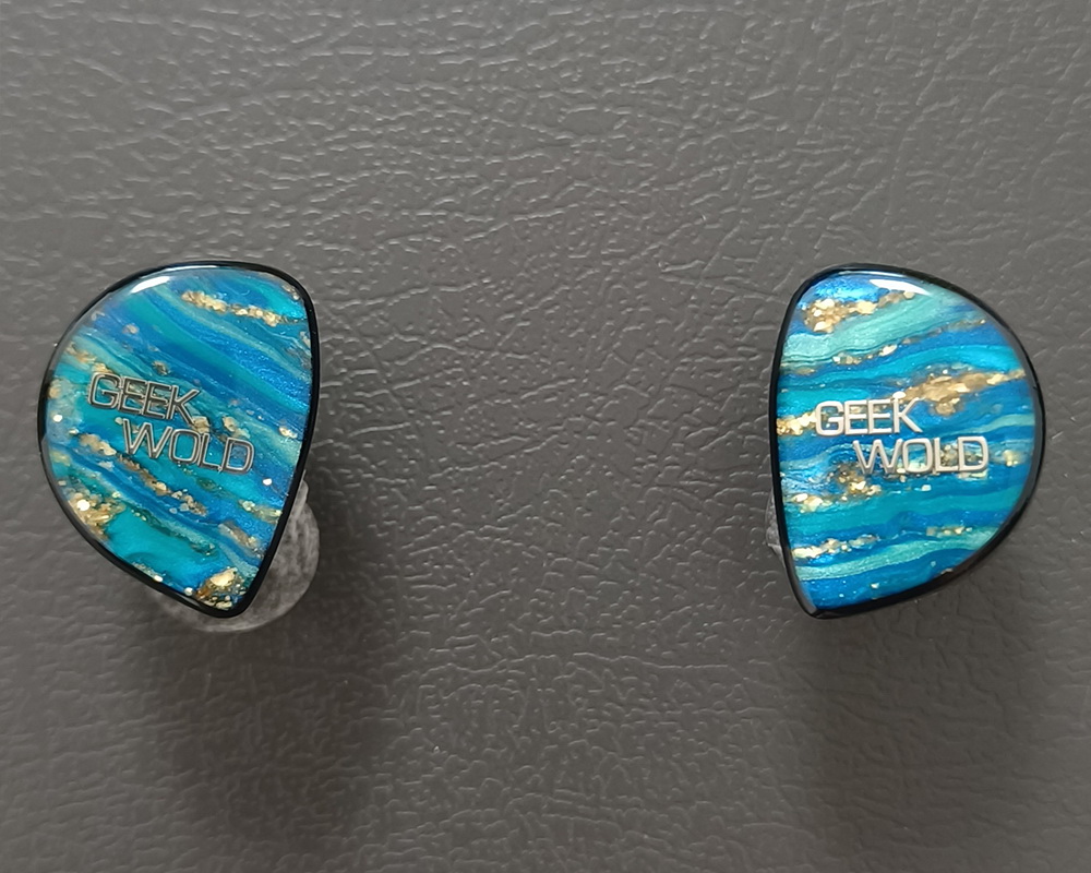 Geek Wold GK100 หูฟัง Hybrid 9 ไดรเวอร์ 2BA+3DD+4PZT พร้อมสาย Hakugei ประกันศูนย์ไทย