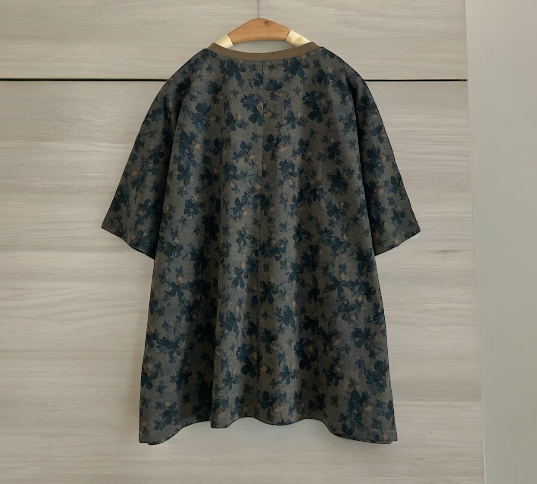 เสื้อยืดลายดอกไม้