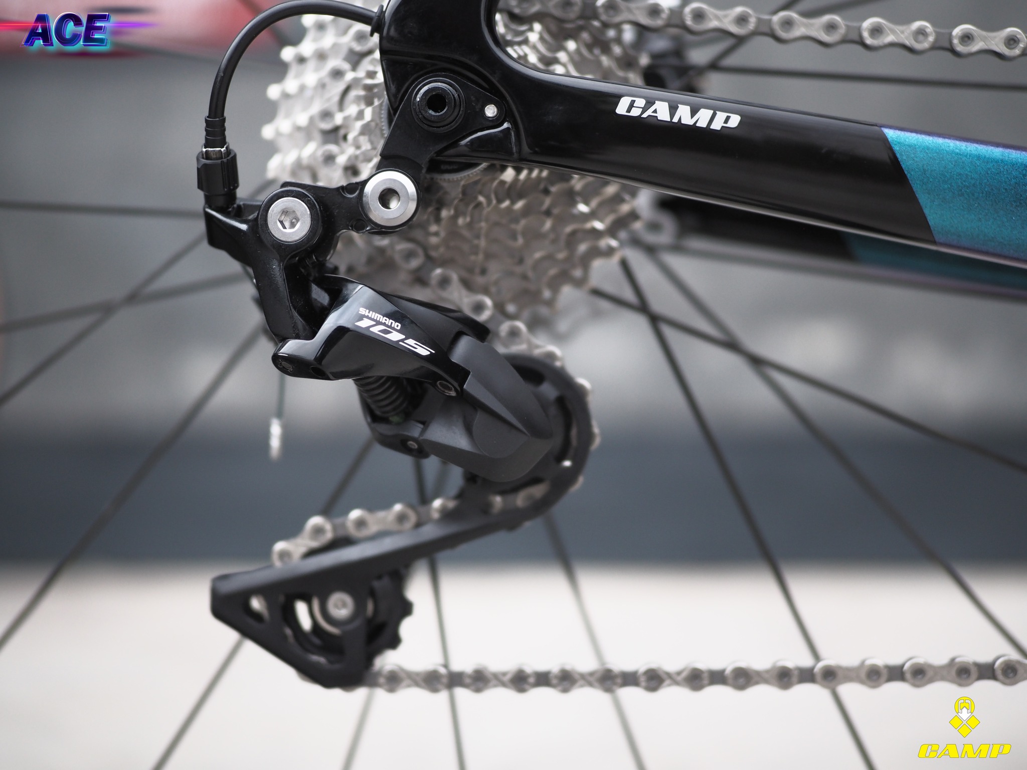 จักรยานเสือหมอบ CAMP ACE DISC Carbon Roadbike เกียร์ Shimano 105 2*11 สปีด ล้ออลู (Model 2022)