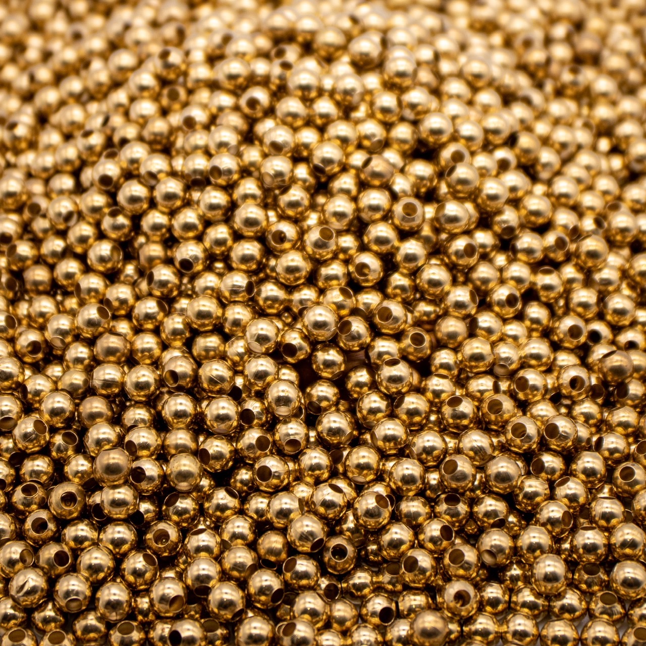 ลูกปัดทองเหลือง ปะคำทองเหลือง (Brass Beads) ใช้ตกแต่งเพื่อความสวยงาม