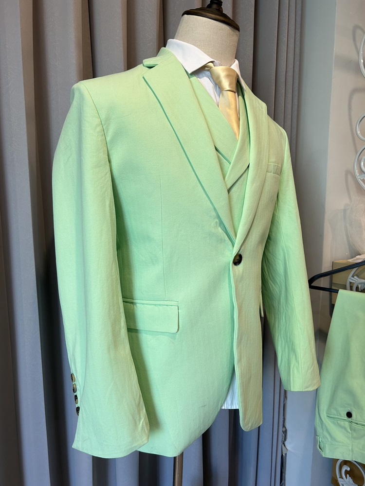 พร้อมเช่า ชุดสูทชาย สีส้มพาสเทล 1 กระดุม (พร้อมเสื้อกั๊ก) ผ้า Cotton twill 100% ทอลายในตัว