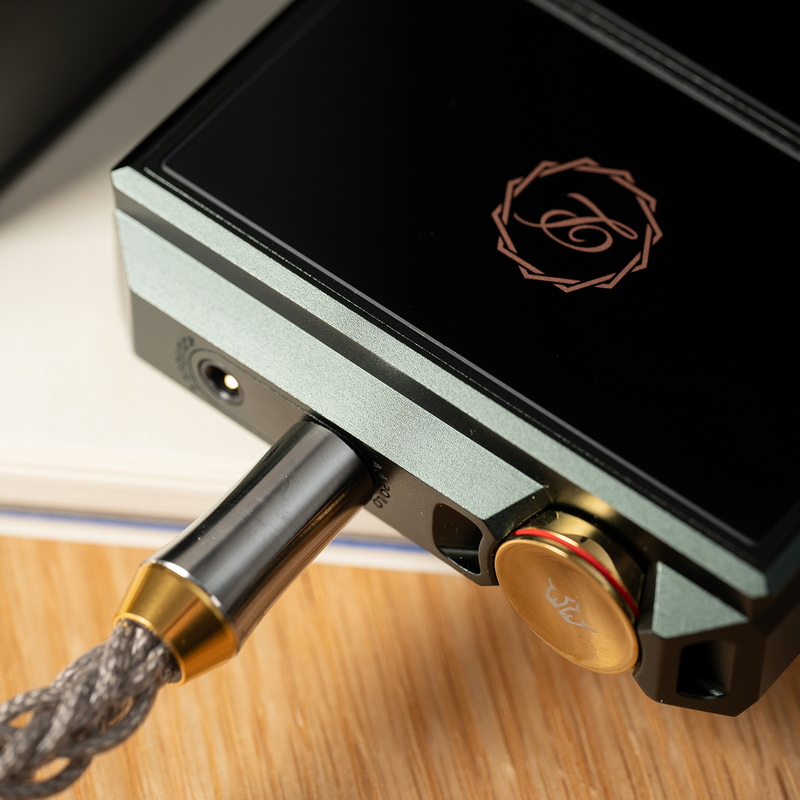 DD BC44Pro สาย 4.4 Balanced สำหรับ มือถือ, เครื่องเล่นเพลง, แอมป์หูฟัง ประกันศูนย์ไทย