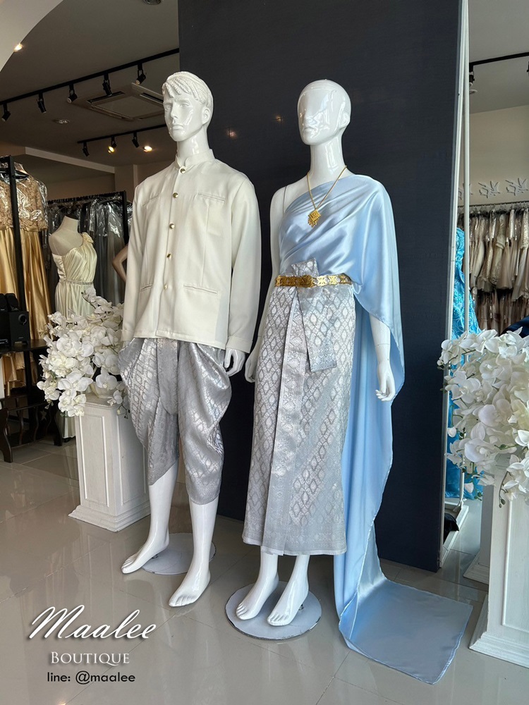 เช่า ชุดไทย ชุดเพื่อนเจ้าสาว ชุดไทยผ้าถุงสีเทาเงิน สไบเรียบ สีฟ้า