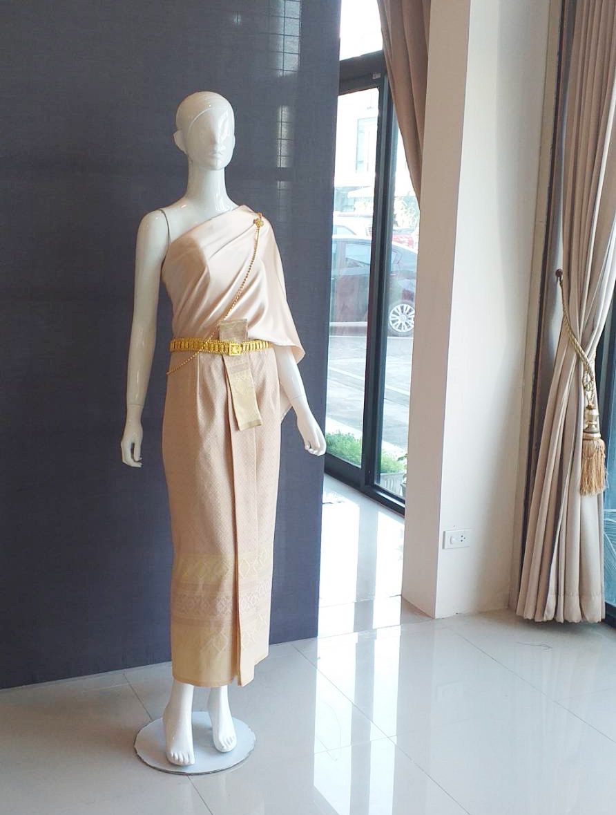 เช่า ชุดไทย ชุดเพื่อนเจ้าสาว ชุดไทยผ้าถุงสีครีมทอง สไบสีครีมแชมเปญ