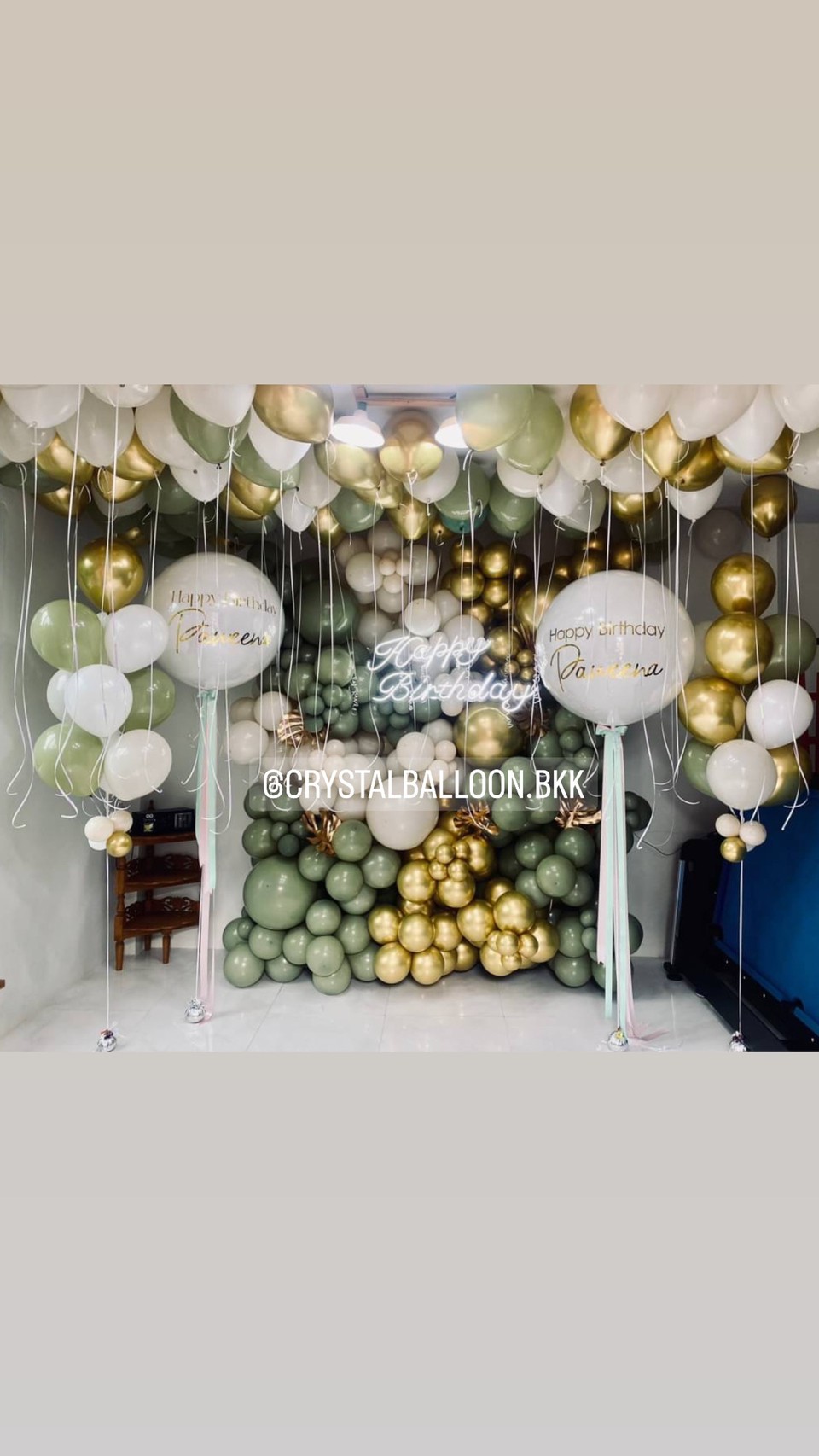 Organic Backdrop วันเกิด สุดอลังการ Theme เขียว-ทอง พร้อม ลูกโป่งยาง ขนาด 36" 2 ลูก,ช่อลูกโป่งโครเมี่ยม 10 ลูก 2 ช่อ พร้อมตกแต่ง ลูกโป่งลอยฝ้า 100 ลูก,ตัวอักษร Happy Birthday ประดับไฟ ราคาโทรสอบถาม สามารถเปลี่ยนสีลูกโป่ง/เปลี่ยนข้อความ/เปลี่ยนขนาดได้