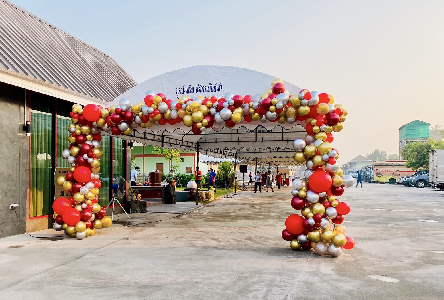 Organic Backdrop Grand Opening สีสัน สะดุดตา พร้อมตกแต่ง ราคาโทรสอบถาม
