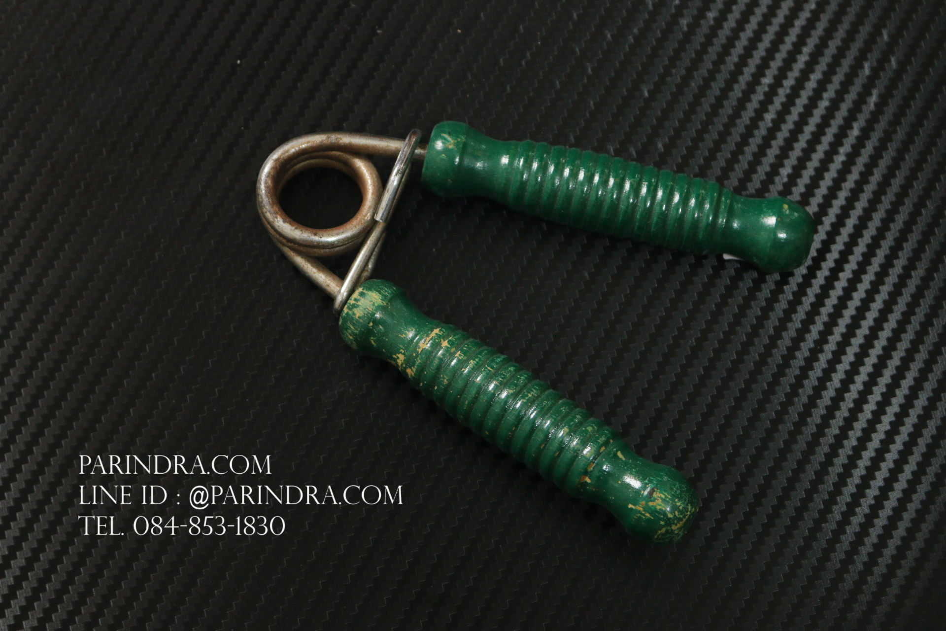 อุปกรณ์สำหรับบีบฝึกกำลังมือ ด้ามไม้สีเขียว ใช้การได้ดี JAPAN