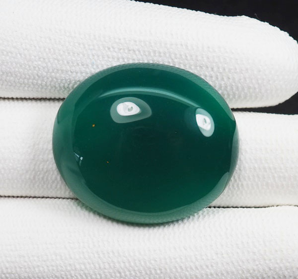 คาลซิโดนีสีเขียว (Chalcedony) 68.10 กะรัต