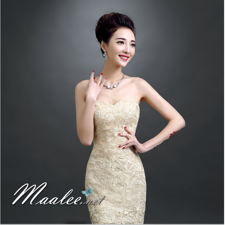 พร้อมส่ง ชุดราตรียาว สีครีม แบบเกาะอก ลายลูกไม้ ทรงหางปลาแต่งผ้าตาข่าย (เชือกผูกหลัง)