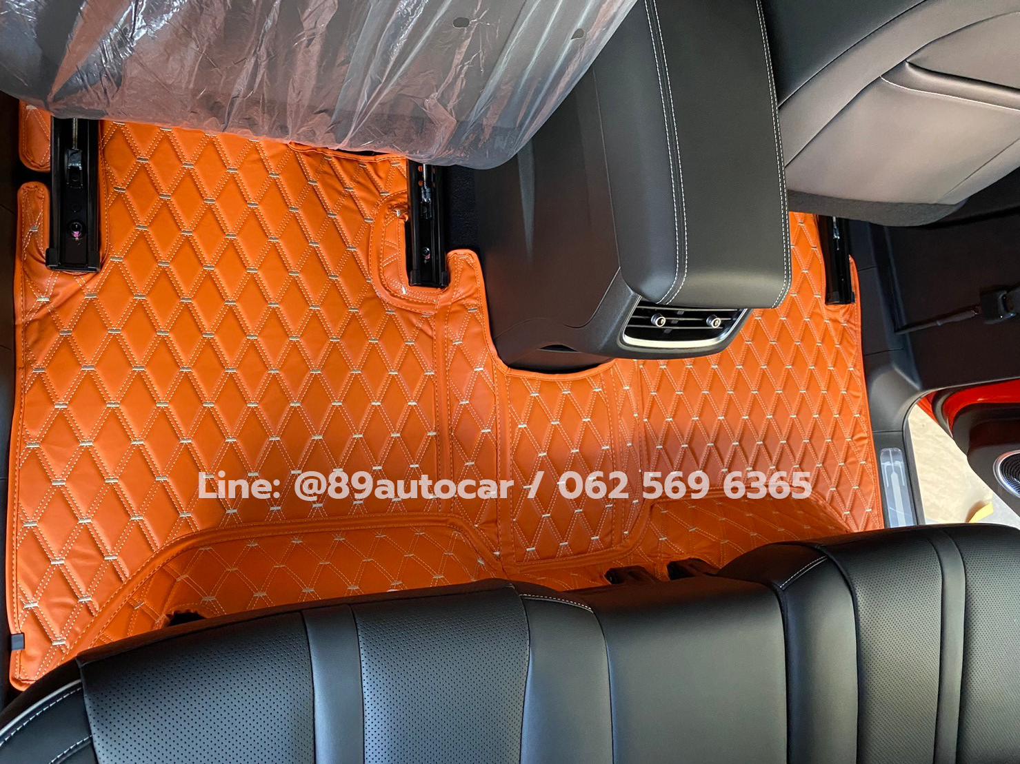 พรมปูพื้นรถยนต์ Tank300 ปูพรมVVIP สีส้มด้ายทอง เต็มคัน