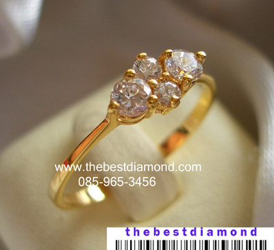 แหวนเพชรเม็ดกลม 4 เม็ดค่ะ หวานๆ เรียงเพชรน่ารักดีค่ะ ดูลงตัวดีคะ ชุปทองแท้ 24 K BR060