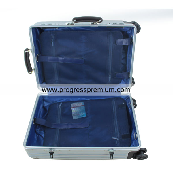 กระเป๋าเดินทาง