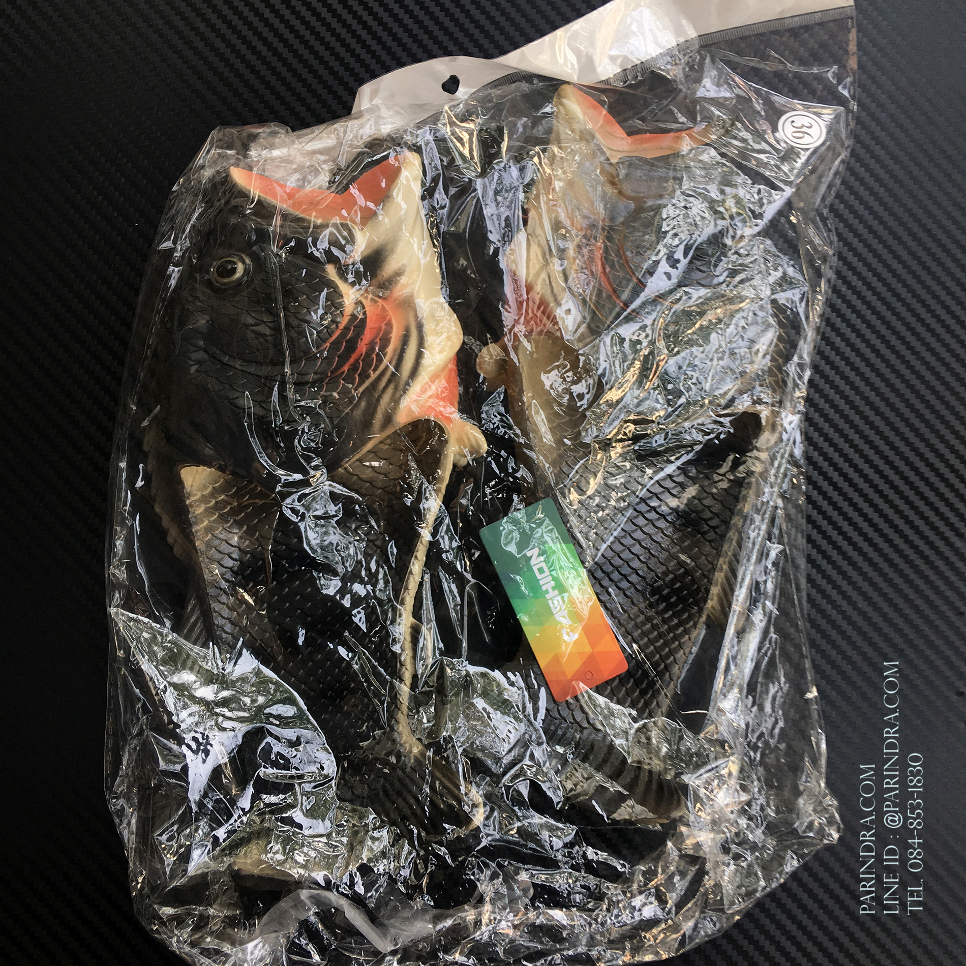 รองเท้ารูปร่างปลา สีดำเทาเข้ม มีหลายไซส์