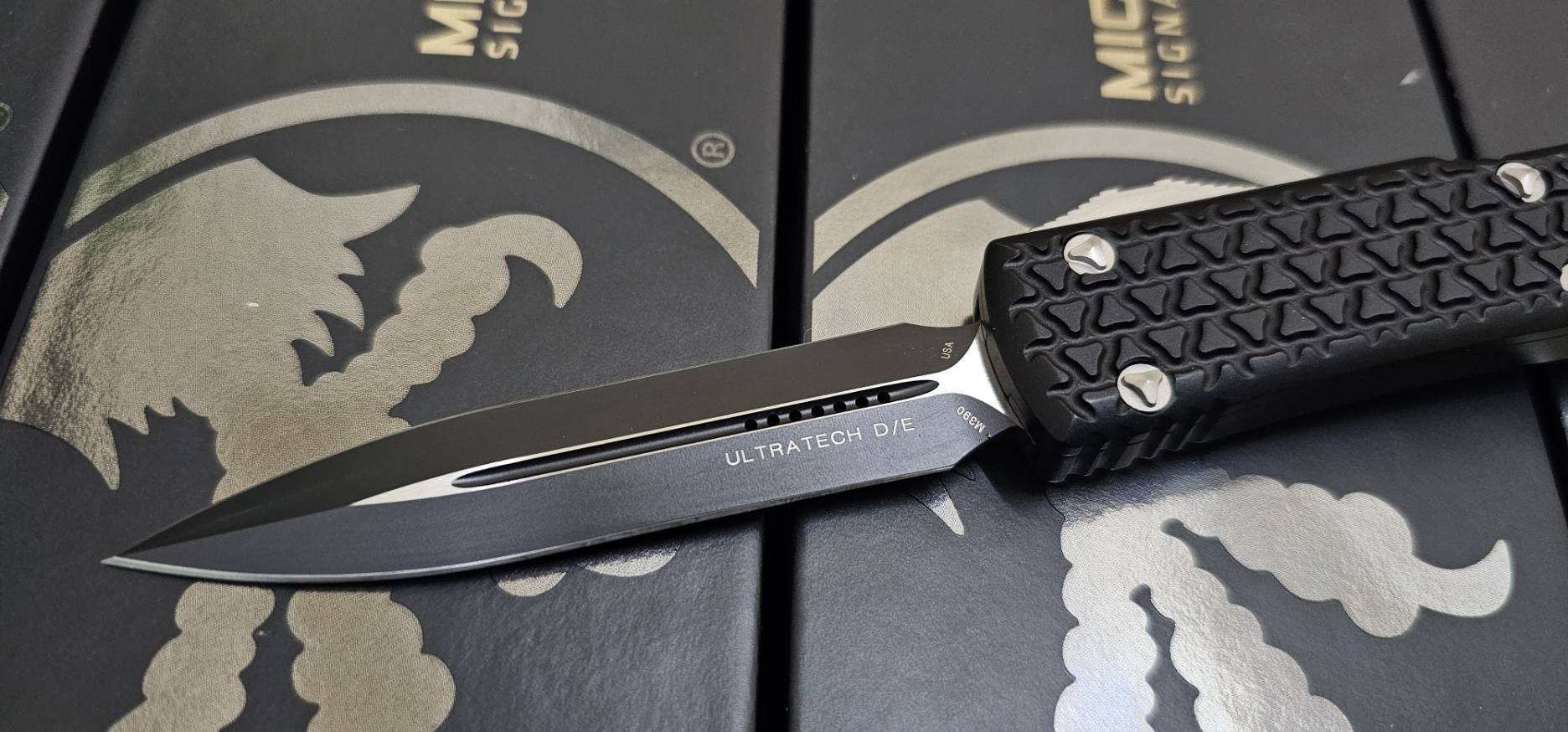 MICROTECH TRI-GRIP ULTRATECH "EKNIVES EKCLUSIVE" BLASTED HARDWARE OTF KNIFE 3.4" BLACK DAGGER