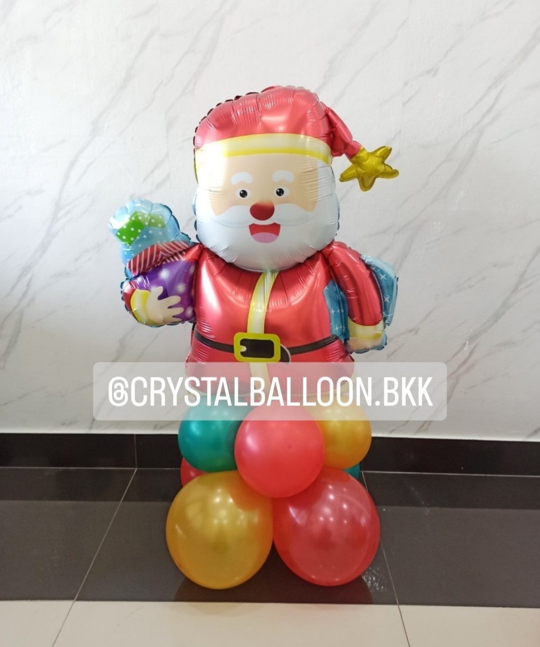 ลูกโป่ง Christmas ฟอยล์ซานต้า ตั้งฐาน 1 ชิ้น พร้อมตกแต่ง สามารถเปลี่ยนสีลูกโป่ง/เปลี่ยนสี-ฟอยล์ตกแต่งได้